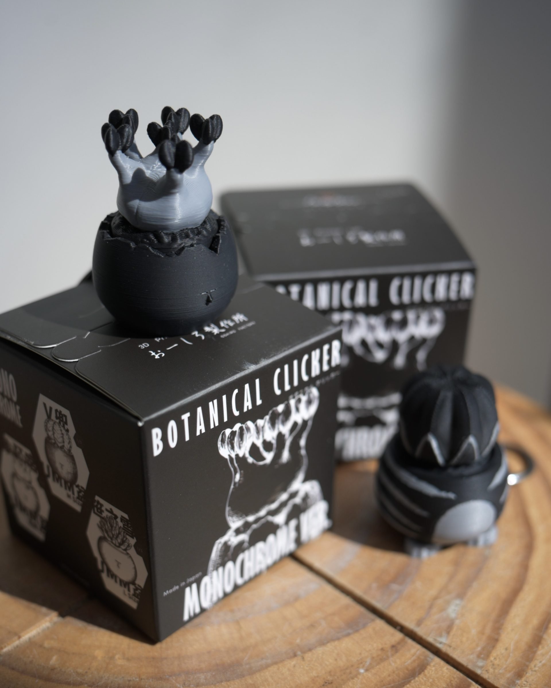 Botanical Clicker - Monochrome 黑灰極簡盲盒系列|<br>日本聯名 3D打印塊根植物模型 Art Toy